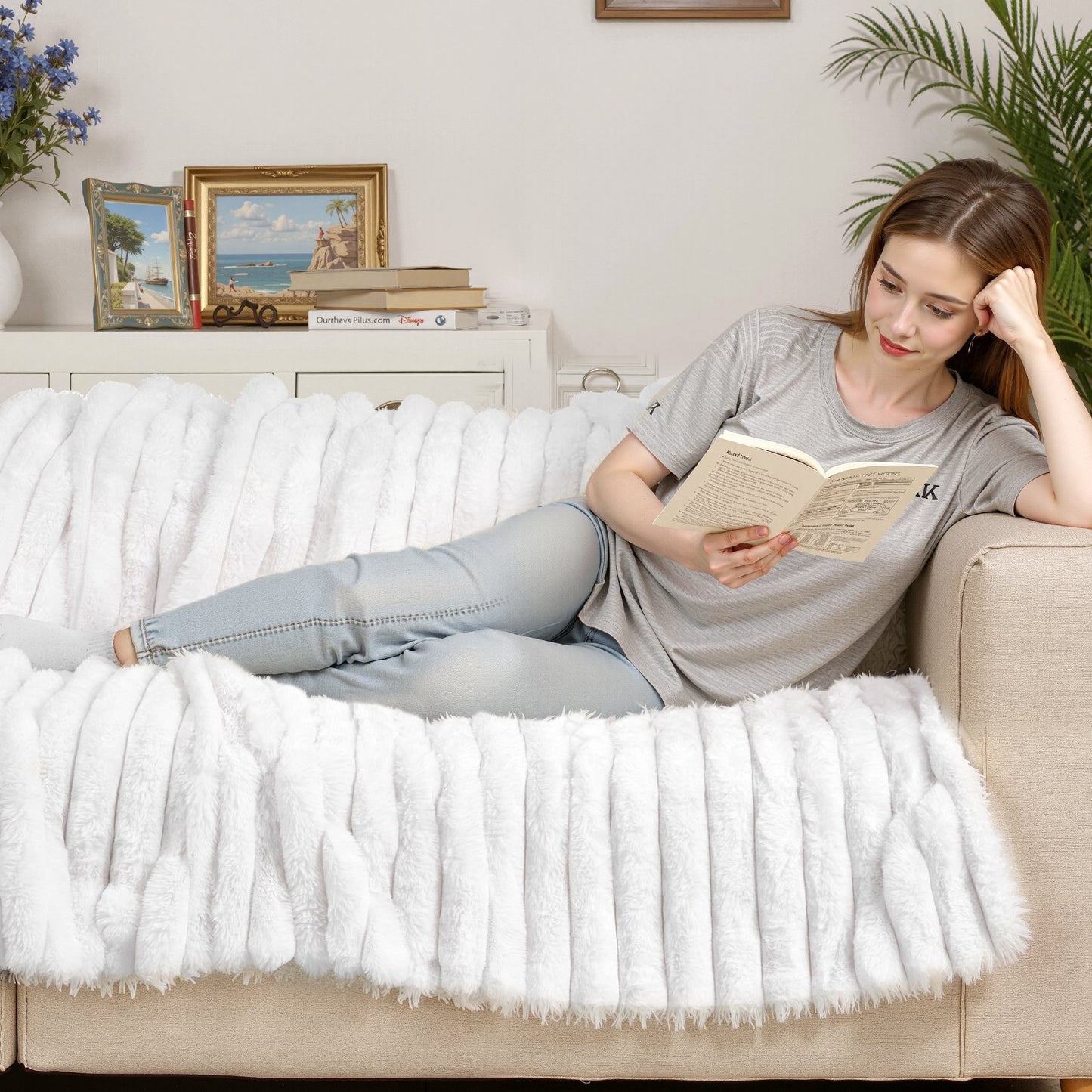Ultra-Soft Cozy Throw Blanket