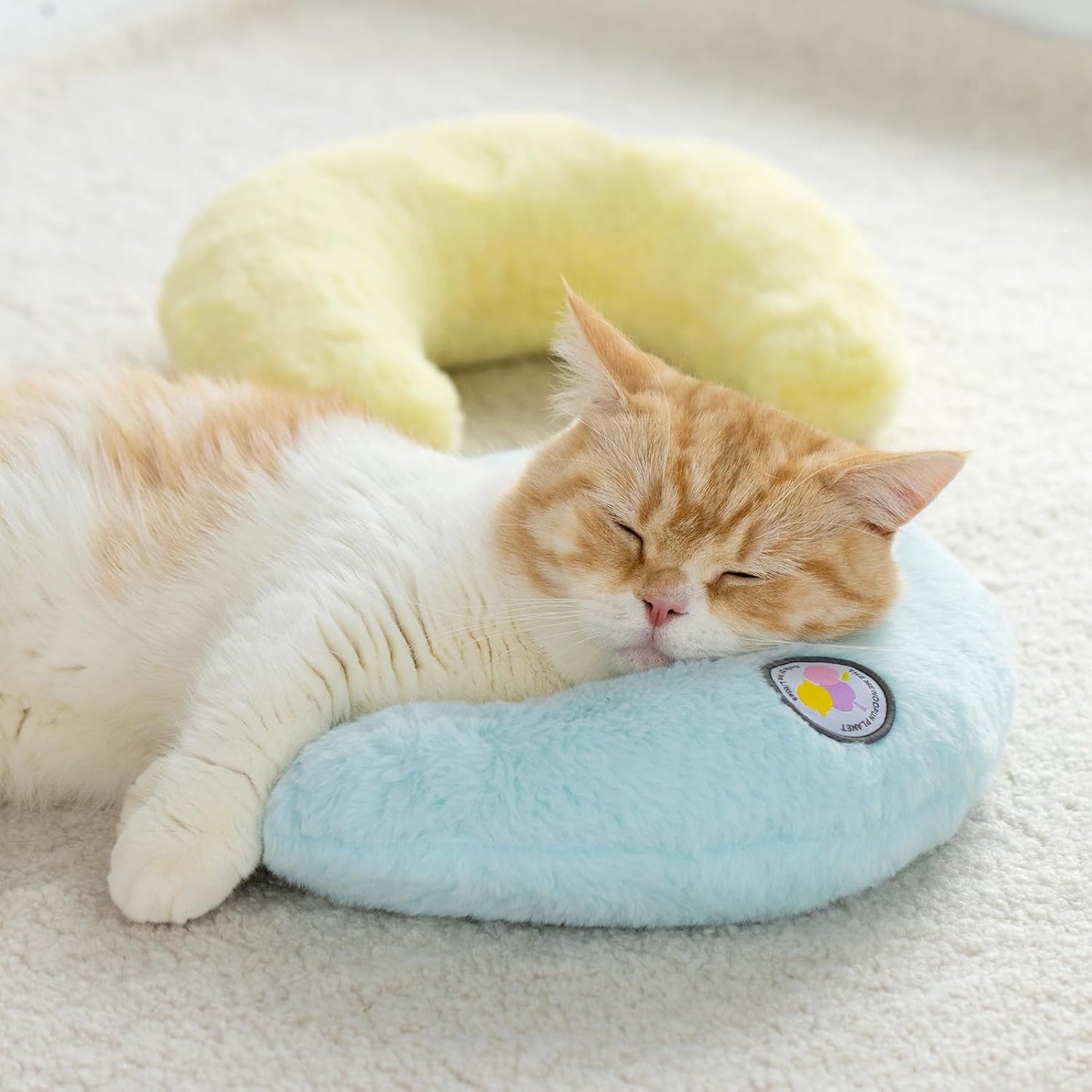U-Shaped Pet Pillow – Neck Support Comfort